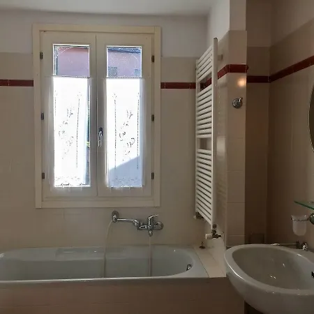 Esther 1 Apartment